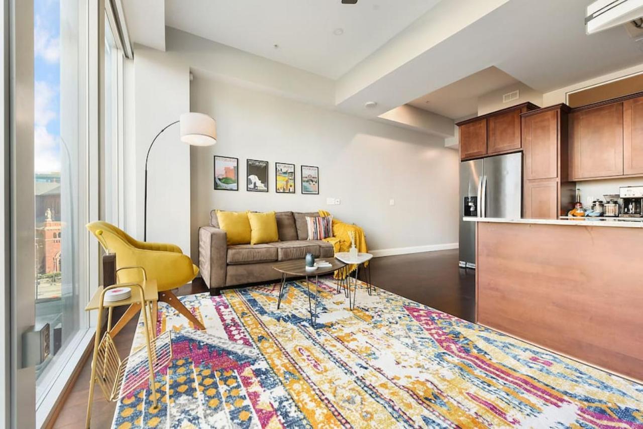 פיטסבורג Hostwise Stays - The Washington At Chatham - Free Parking, Private Gym, Skyline Views! מראה חיצוני תמונה