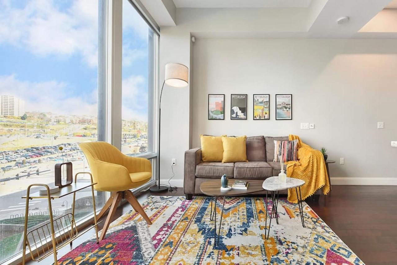 פיטסבורג Hostwise Stays - The Washington At Chatham - Free Parking, Private Gym, Skyline Views! מראה חיצוני תמונה