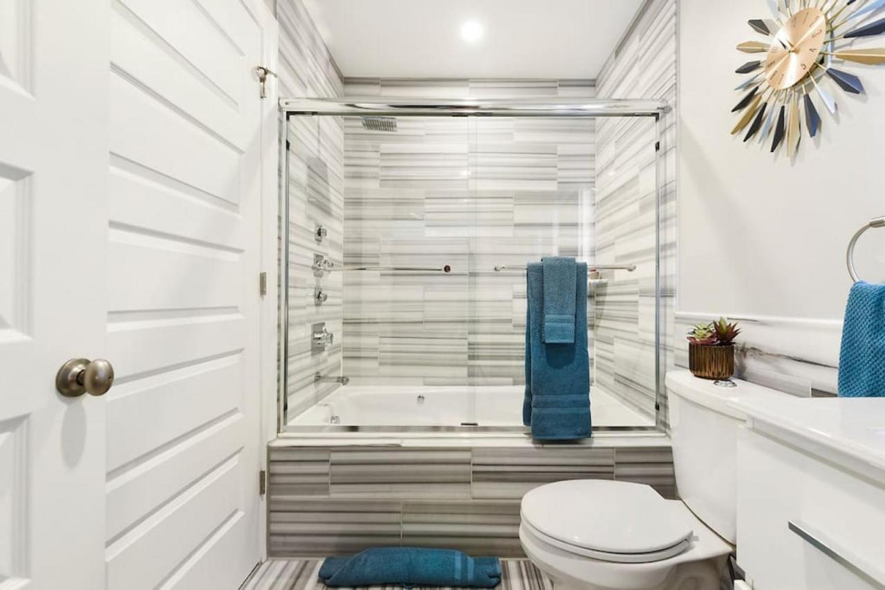 פיטסבורג Hostwise Stays - The Washington At Chatham - Free Parking, Private Gym, Skyline Views! מראה חיצוני תמונה
