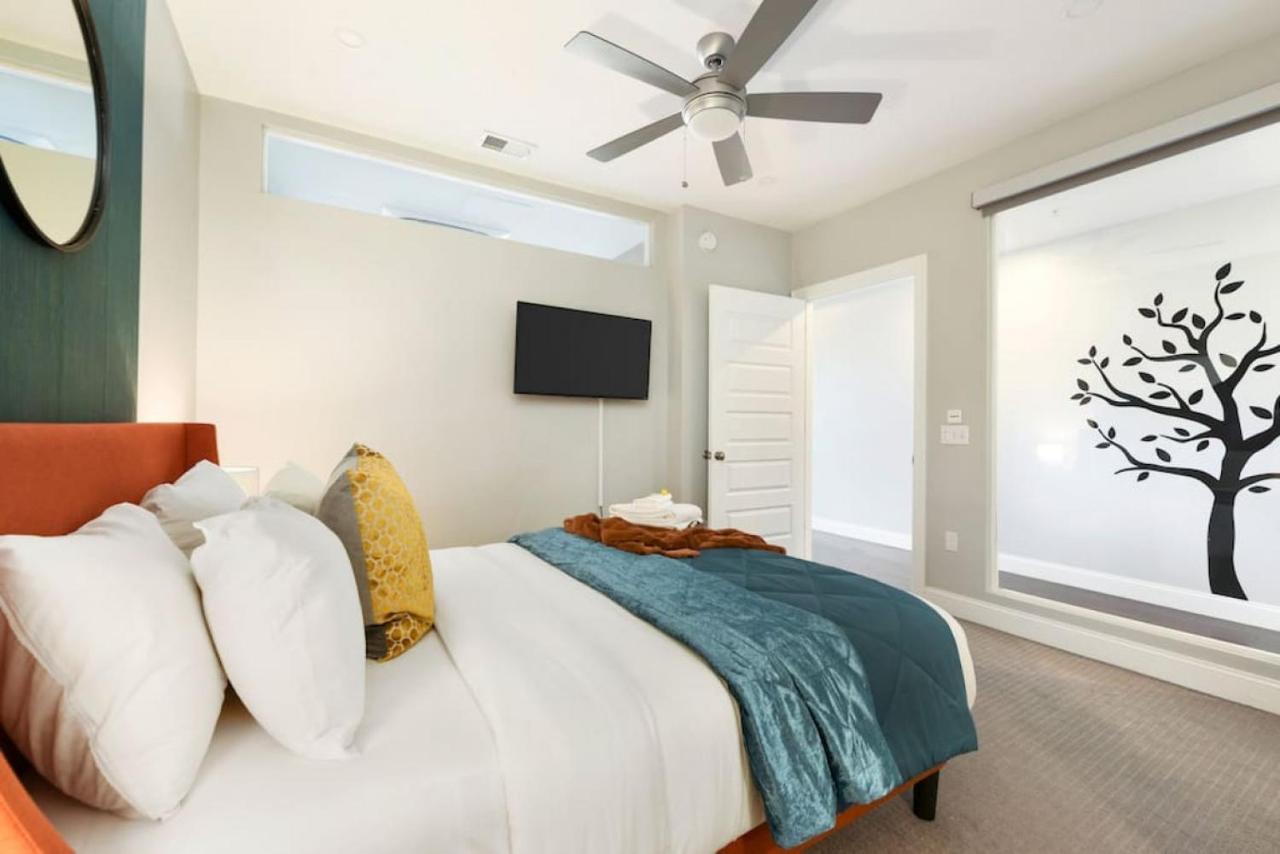 פיטסבורג Hostwise Stays - The Washington At Chatham - Free Parking, Private Gym, Skyline Views! מראה חיצוני תמונה