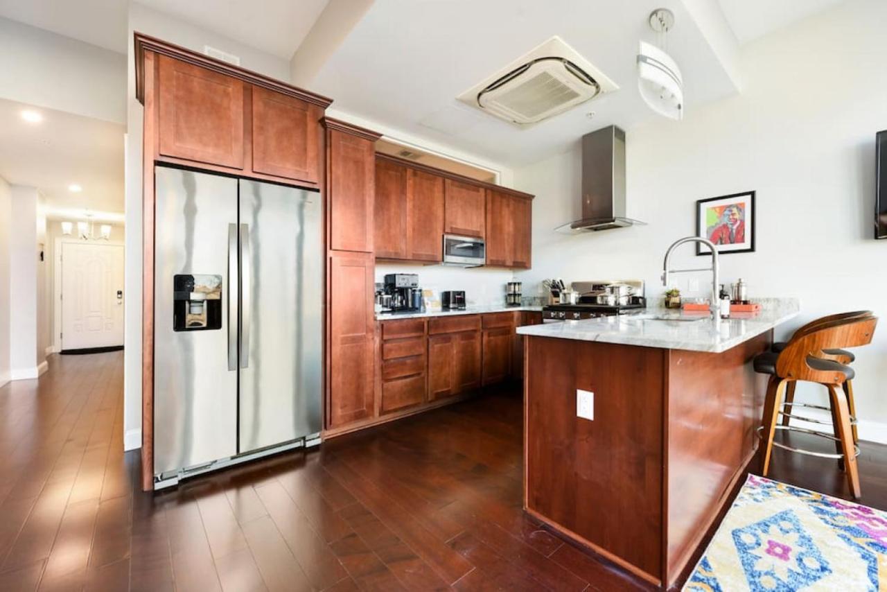 פיטסבורג Hostwise Stays - The Washington At Chatham - Free Parking, Private Gym, Skyline Views! מראה חיצוני תמונה