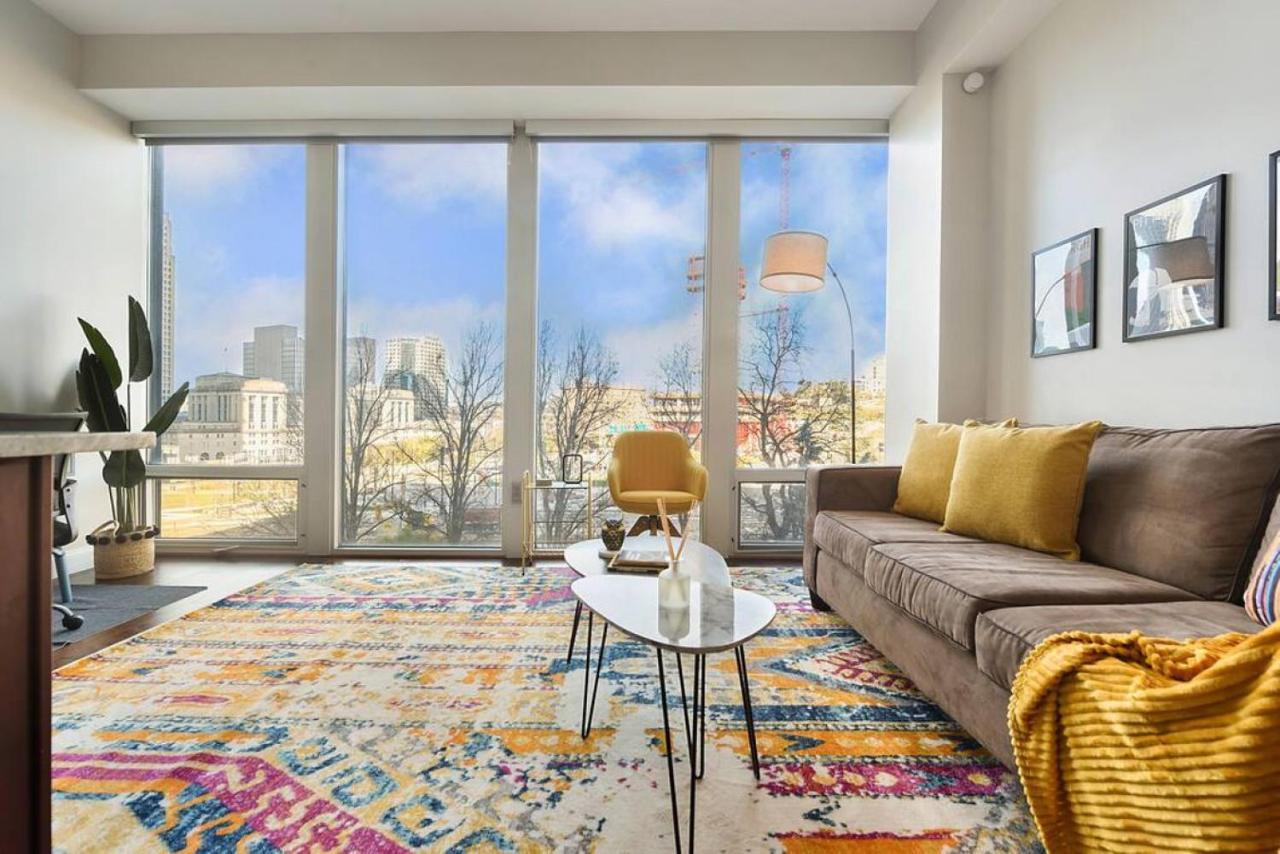 פיטסבורג Hostwise Stays - The Washington At Chatham - Free Parking, Private Gym, Skyline Views! מראה חיצוני תמונה