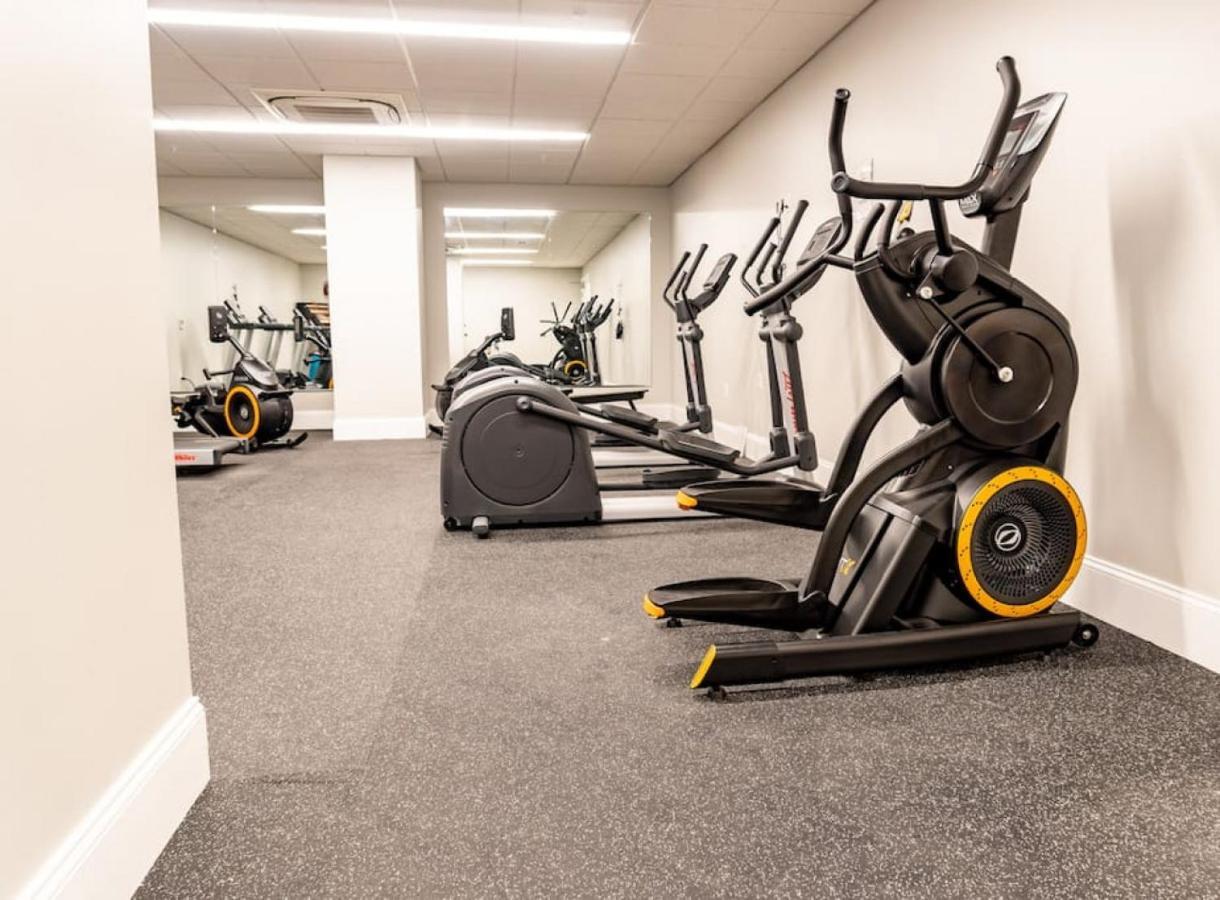 פיטסבורג Hostwise Stays - The Washington At Chatham - Free Parking, Private Gym, Skyline Views! מראה חיצוני תמונה