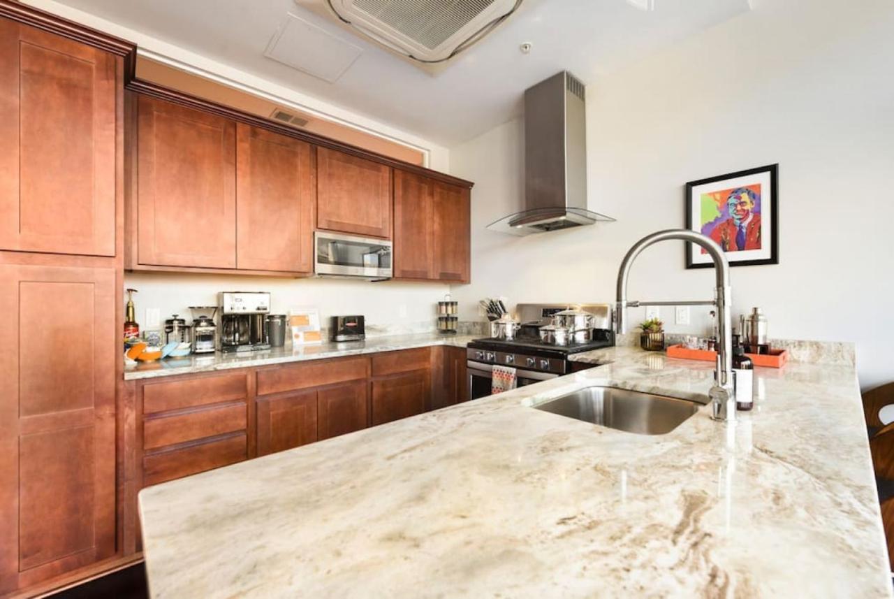 פיטסבורג Hostwise Stays - The Washington At Chatham - Free Parking, Private Gym, Skyline Views! מראה חיצוני תמונה